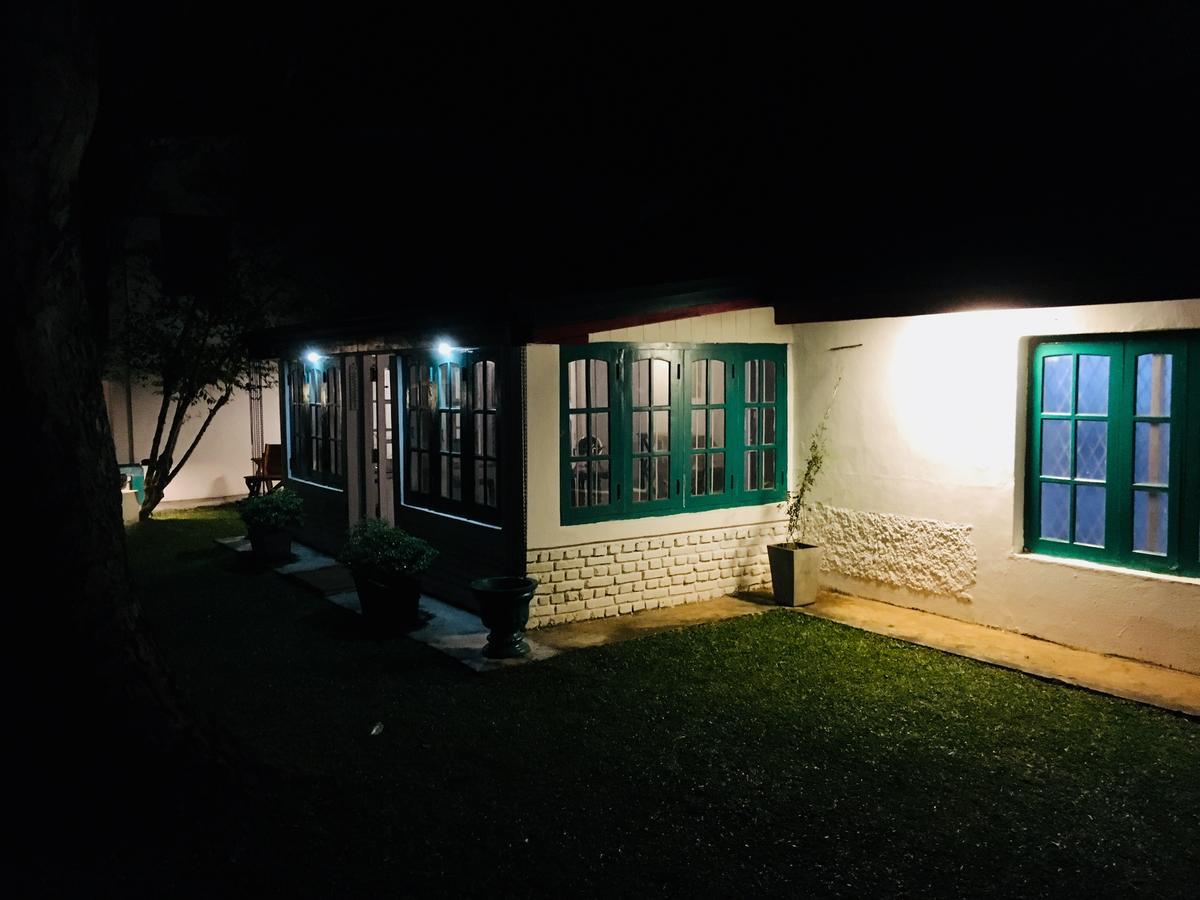 Ella Escapade Hostel By Nomadic Bagian luar foto